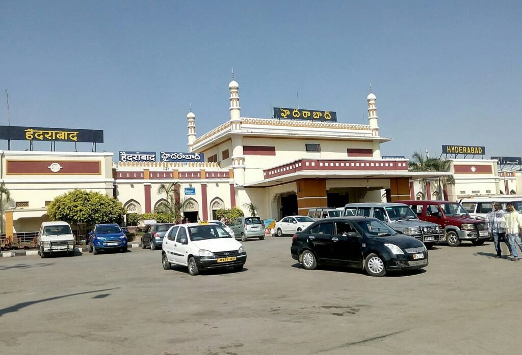 Hyderabad Deccan Railway Station to Srisailam Cabs